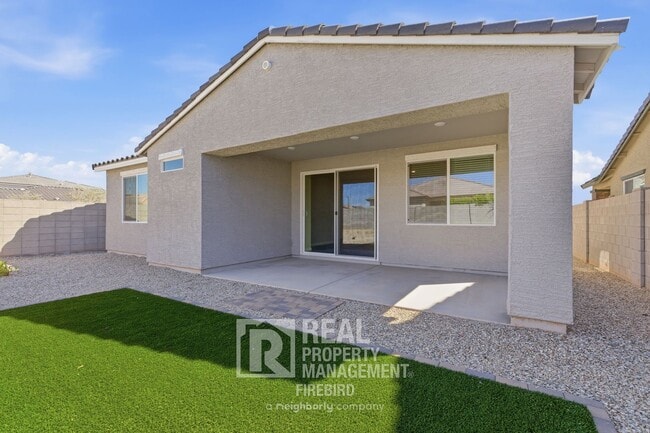 Building Photo - 16808 W Cavedale Dr