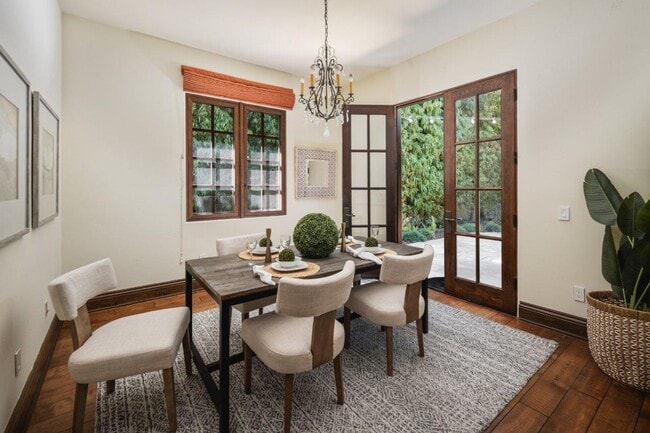 Building Photo - The Bluff's Coastal Living 3 bdrm Luxury Home