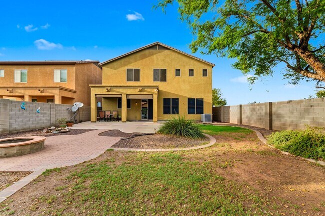 Building Photo - 11707 W Planada Ct