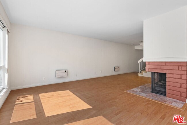 Building Photo - 106 Cresta Verde Dr