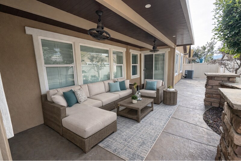 Building Photo - 16080 Begonia Ave