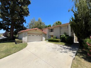 Building Photo - Westlake Village 4+2.5 w/pool, spa, green belt + lake access!