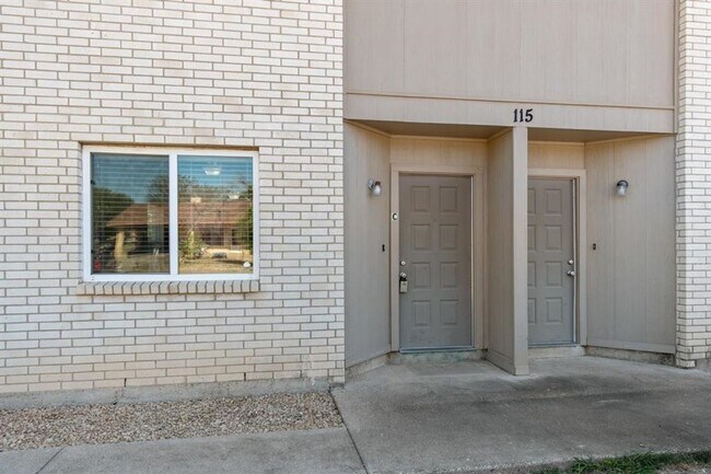 Building Photo - 115 Rhonda Dr