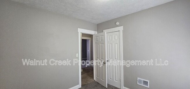 Building Photo - 9710 Easton Ave