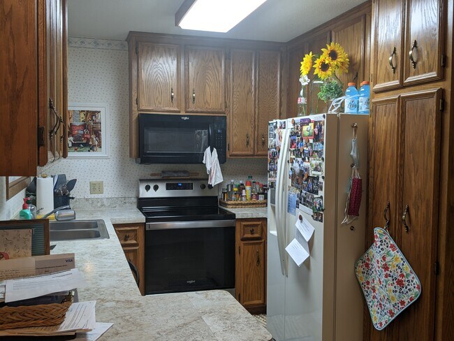 Kitchen - 8615 135th St W