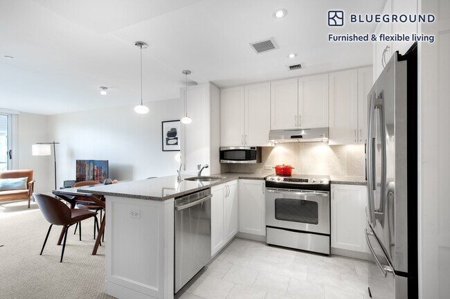 Building Photo - 425 8th St NW