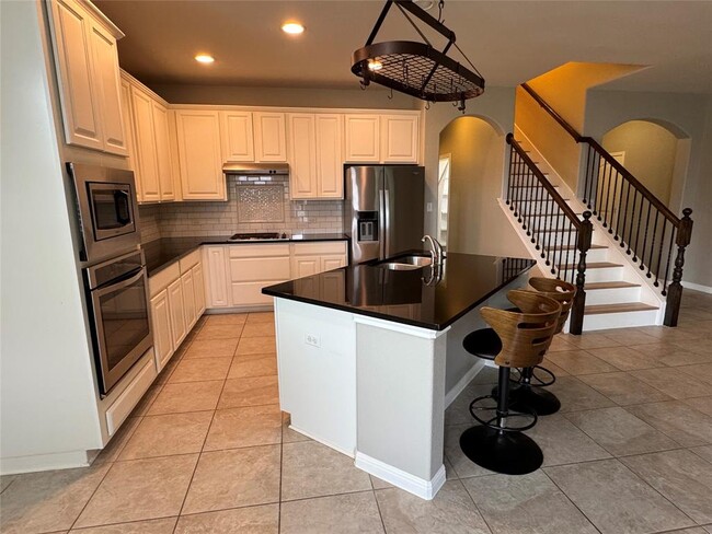 Building Photo - 104 Lake Whitney Ct