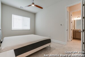 Building Photo - 1114 Aidenbaum