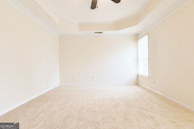 Building Photo - 105 N Oakland Cir