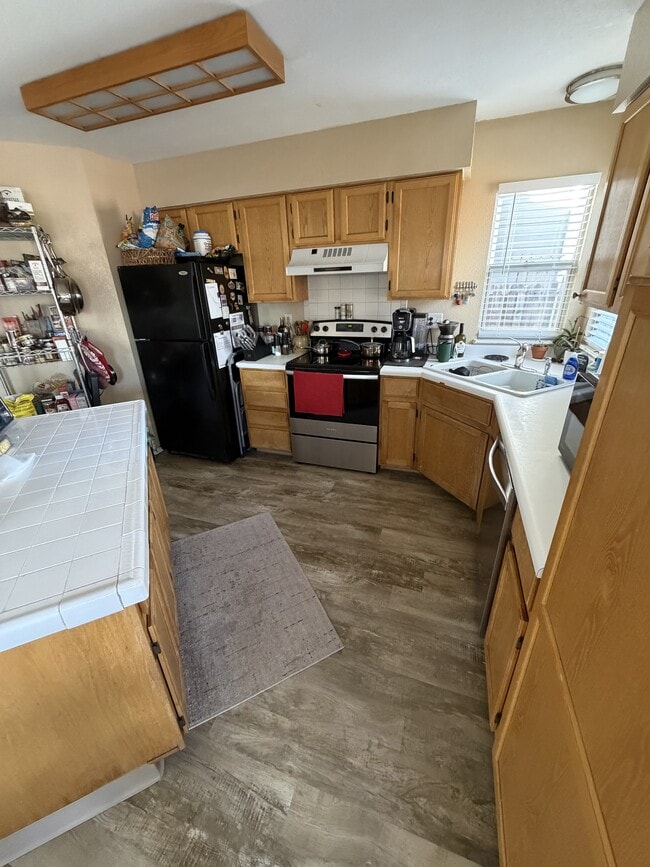 Building Photo - 4268 Stoneridge Dr