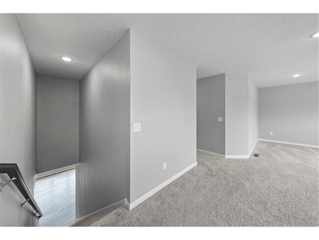 Building Photo - 10269 Goodview Cir