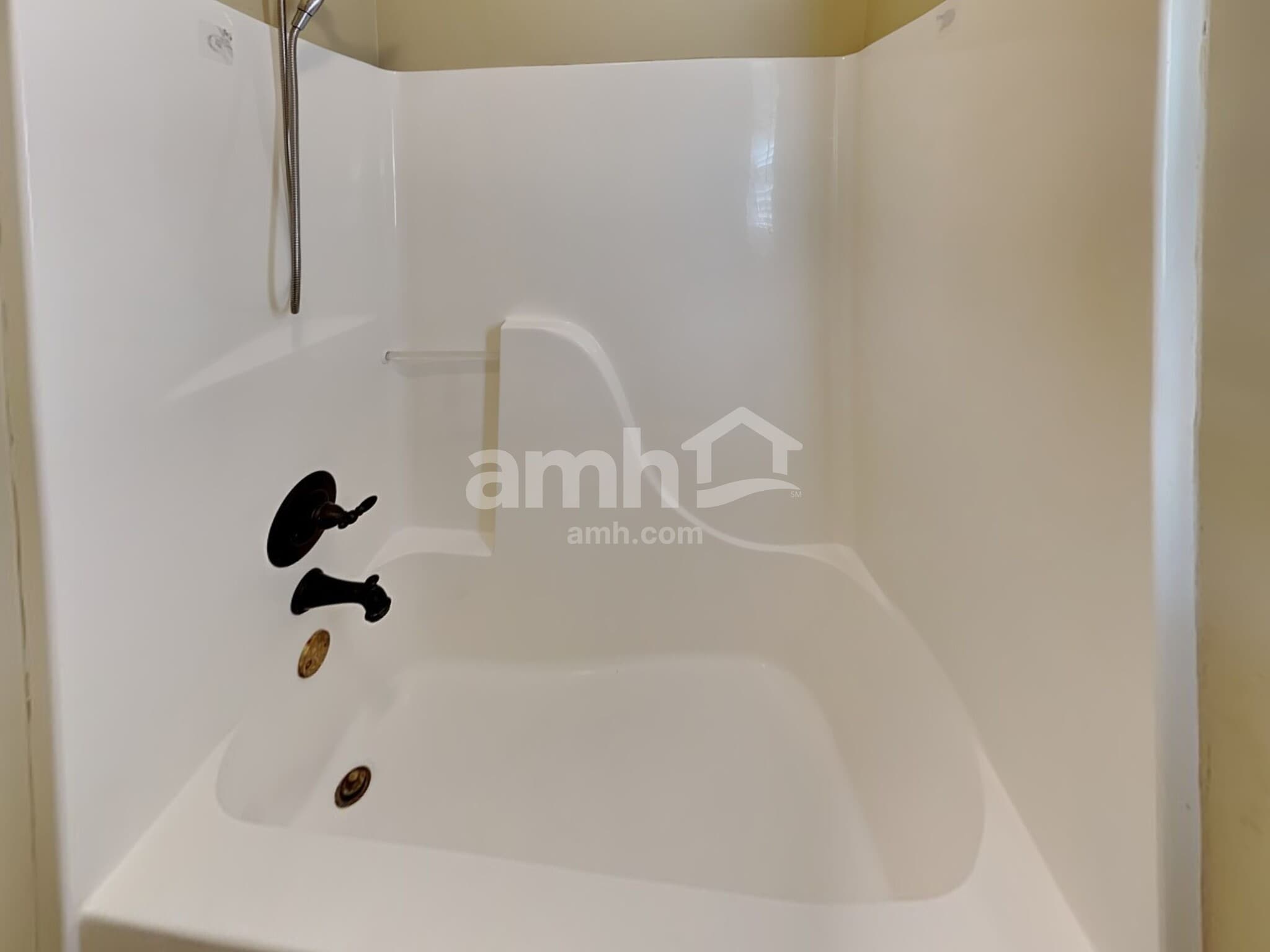 Building Photo - 103 Oakwind Pky