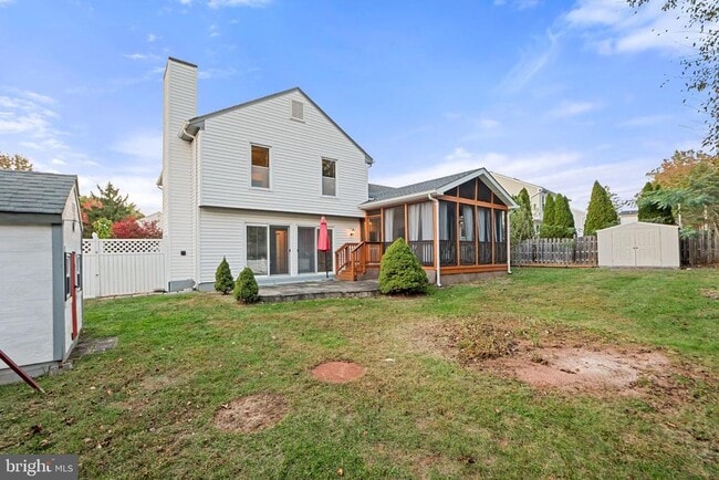 Building Photo - 14551 Lock Dr