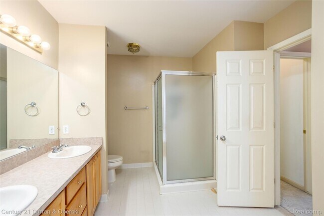 Building Photo - 42104 Echo Forest Dr