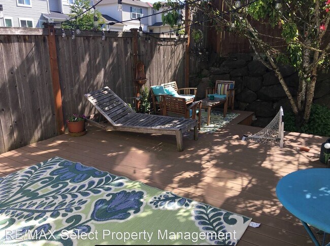 Building Photo - 3 br, 2.5 bath House - 304 Kirkland Ave SE