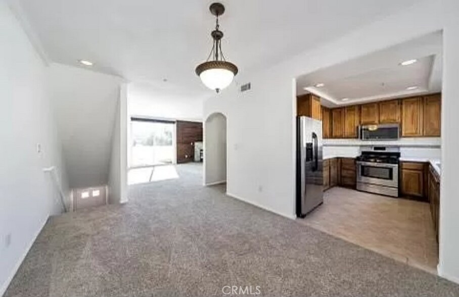 Building Photo - 5200 Premiere Hills Cir