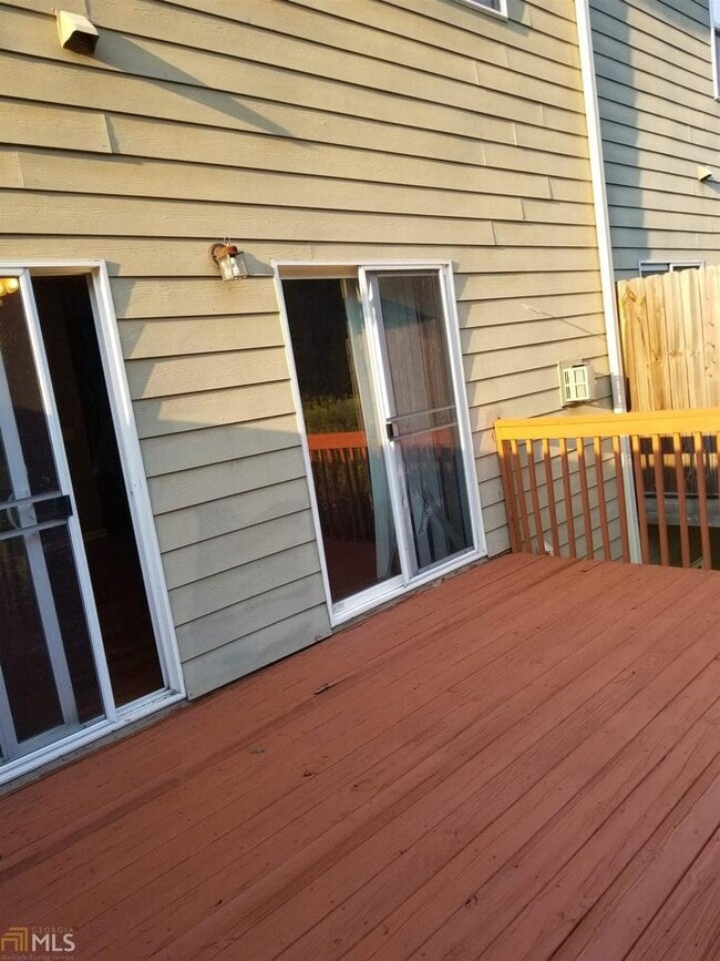 Building Photo - 3616 Utoy Dr SW