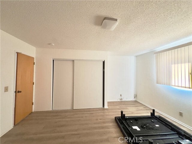 Building Photo - 1521 W Westmont Ave