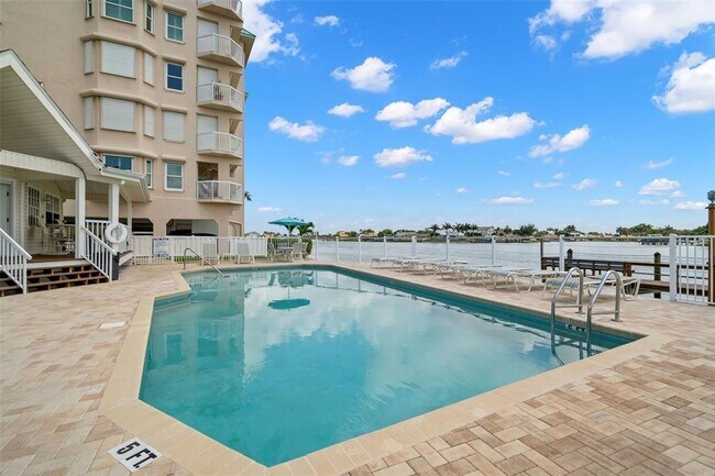 Building Photo - 9201 Captiva Cir