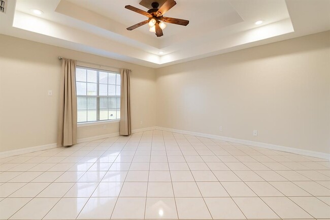 Building Photo - 3482 Chablis Dr