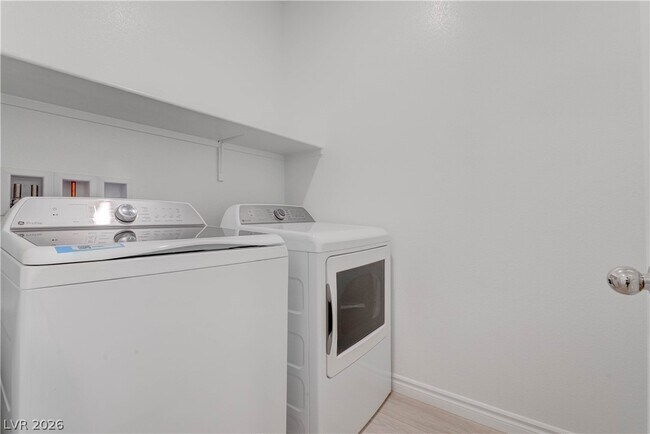 Building Photo - 3302 Viola Hls Ave