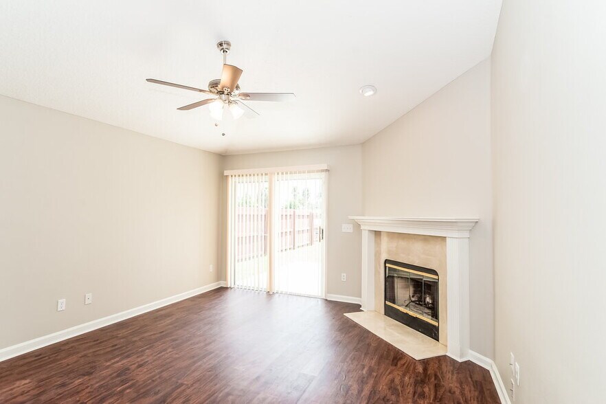 Building Photo - 12561 Brahma Bull Cir W