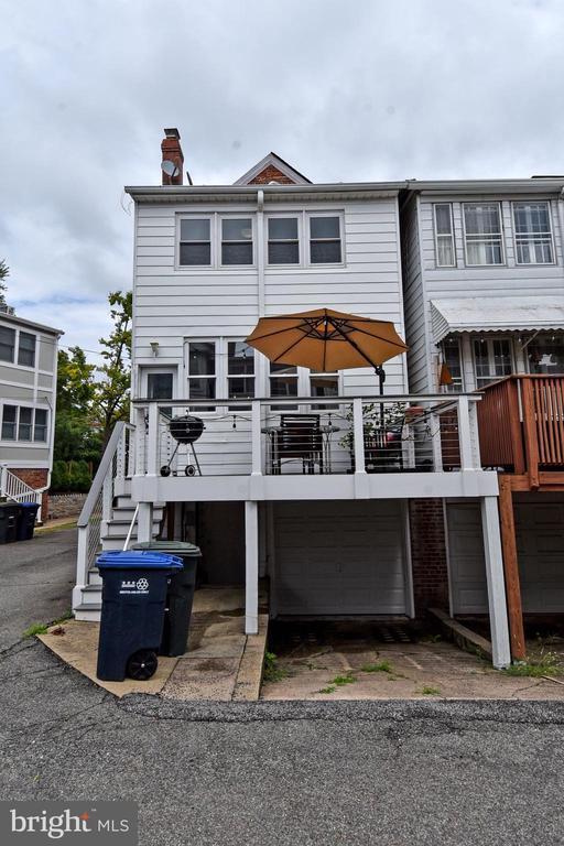 Building Photo - 2426 Observatory Pl NW
