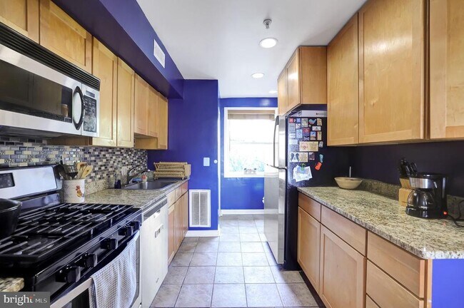 Building Photo - 1411 Massachusetts Ave SE