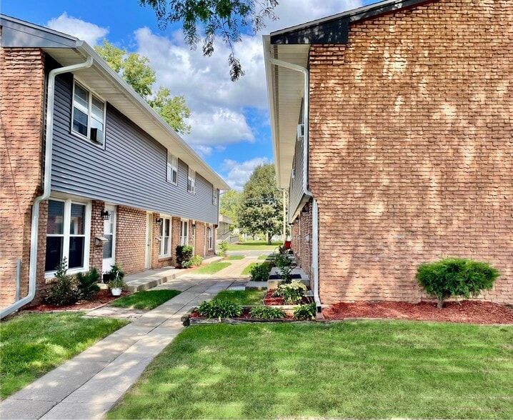 Primary Photo - 316 Sheridan Dr