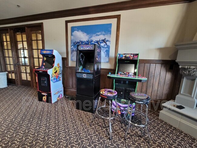 Building Photo - 708 Gentle Breeze Wy