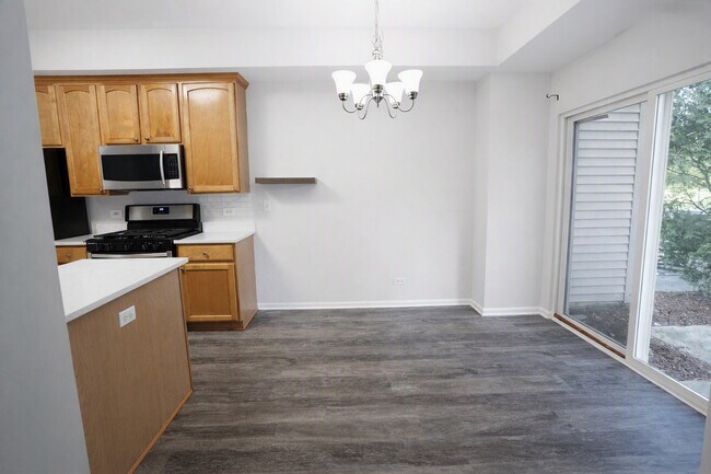 Building Photo - 3224 Bromley Ln