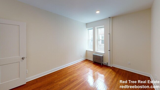 Building Photo - 123 Sutherland Rd