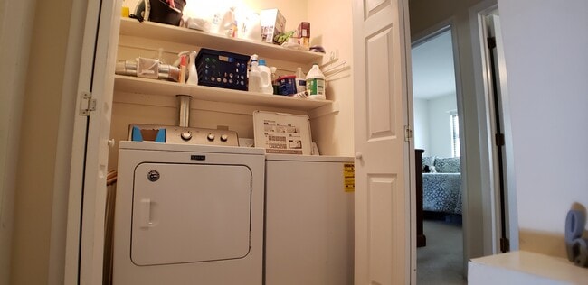 Building Photo - 222 Harvest Dr