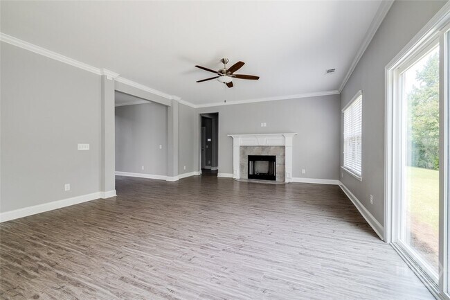 Building Photo - 225 Beckley Dr