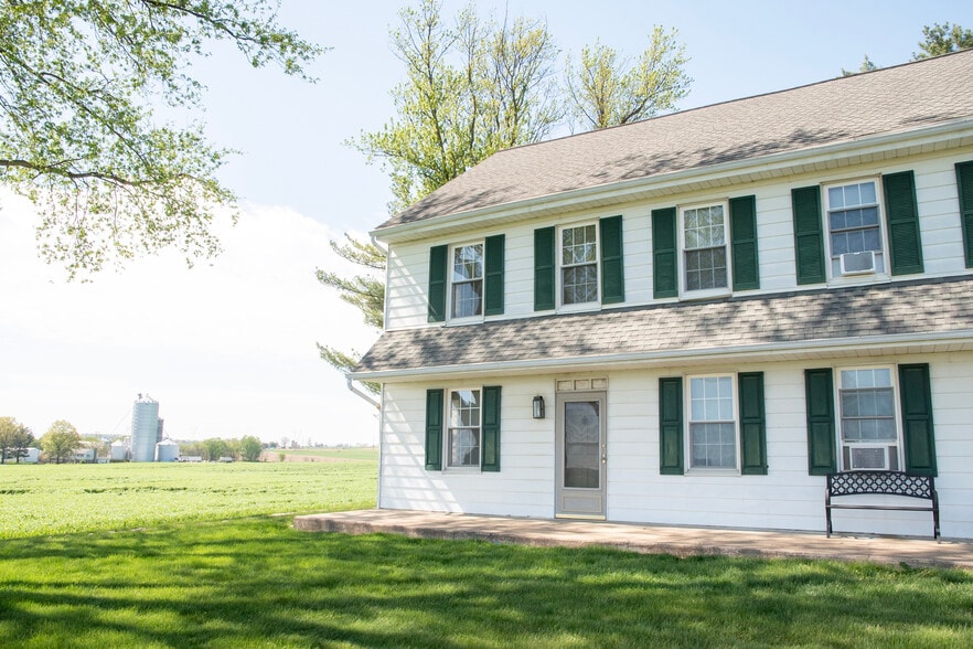 Building Photo - 488 S Colebrook Rd