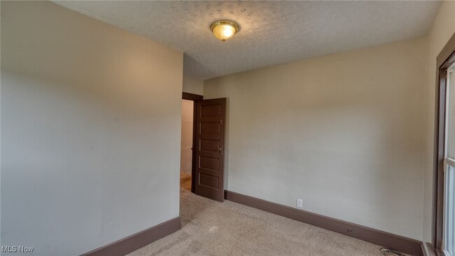 Building Photo - 823 Beatty Ave