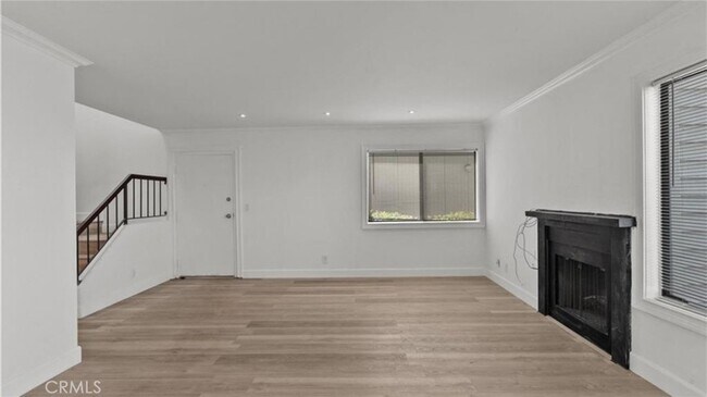 Building Photo - 10500 Sunland Blvd