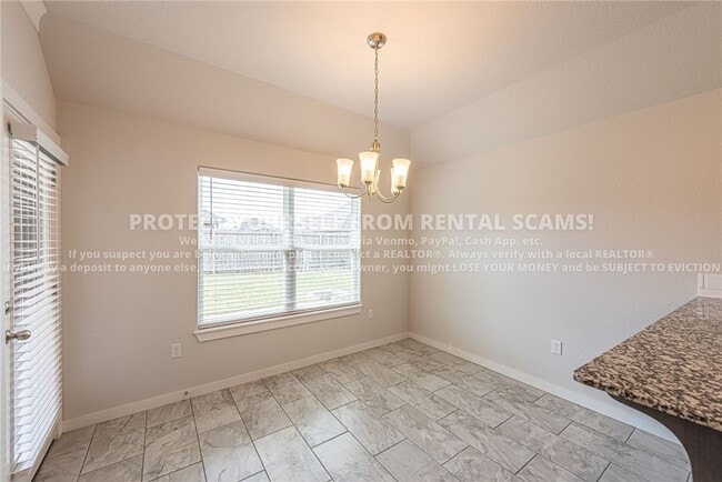 Building Photo - 4375 W Topeka Ave