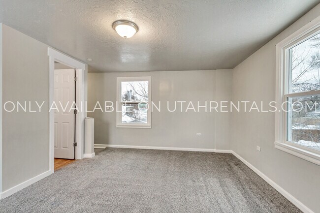Building Photo - 3162 Adams Ave