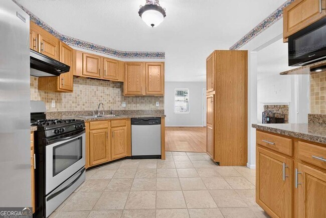 Building Photo - 72 Victorian Cir