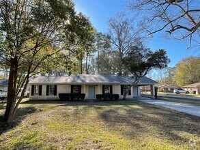 Building Photo - 385 W Bolivar St