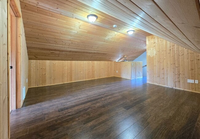 Building Photo - 3 Bedroom Home in Marysville Now Available!