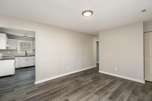 Building Photo - 11134 Pine Hill Rd