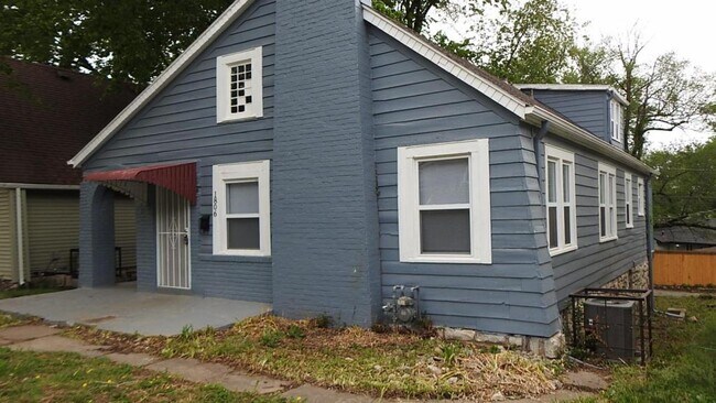 Building Photo - 1806 E 67th St