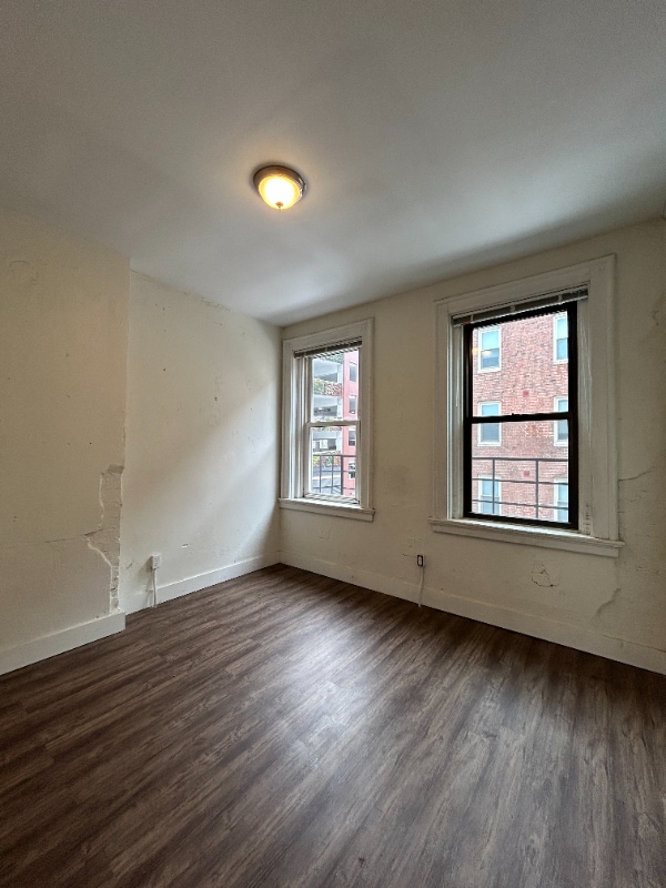 Building Photo - 1818 Logan St