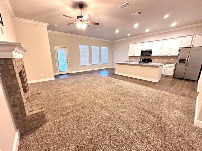 Building Photo - 7526 102nd St