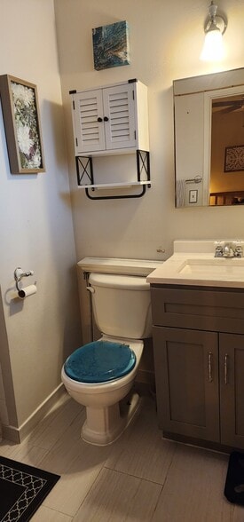 Master bath - 1393 Coventry Ave