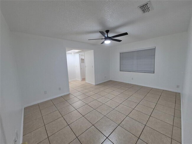 Building Photo - 2924 Ripplewood Dr