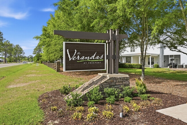 Building Photo - 246 N Sand Palm Rd