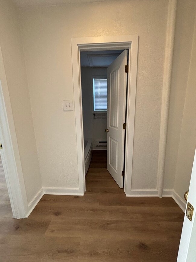 Building Photo - Cozy Lakefront Home w/Private Dock